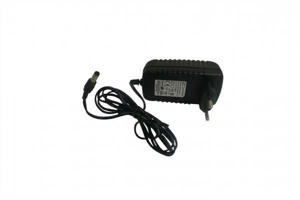 Actionbikes Elektroauto-VW-Golf-Ladegert-15V-1000mA 5052303031383037322D3031 01 OL 1620x1080